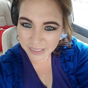 Meet your Posher, Eva